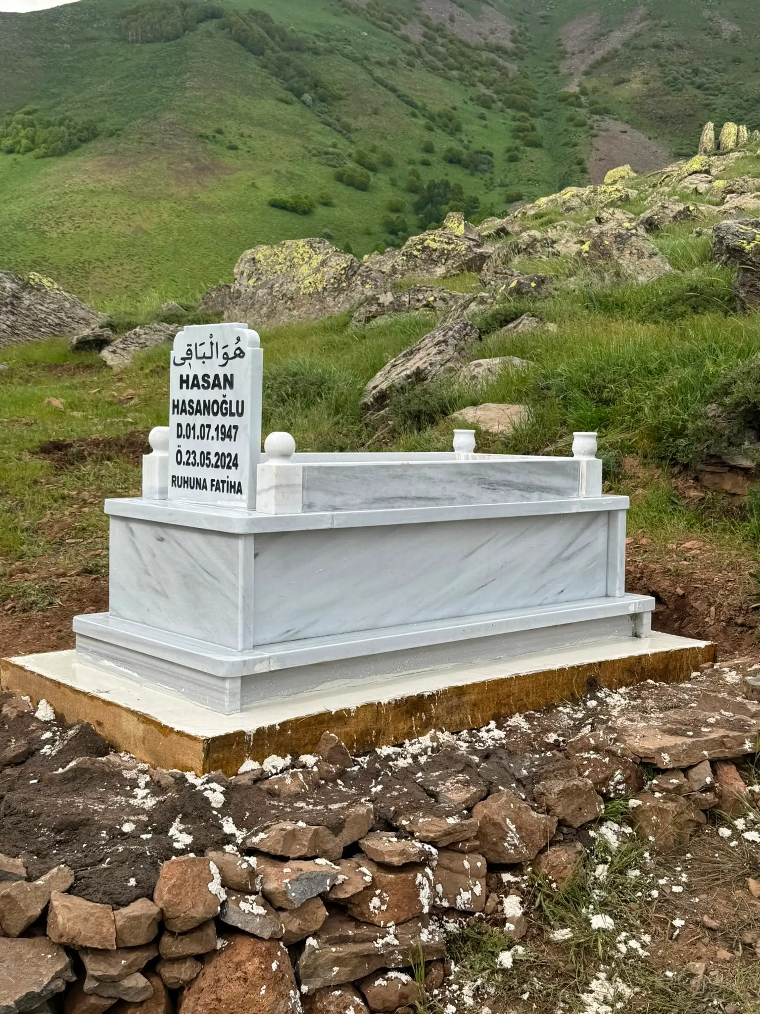 Vefa Mermer M-21 Marmara Mermeri Tek Kişilik Mezar – Elazığ