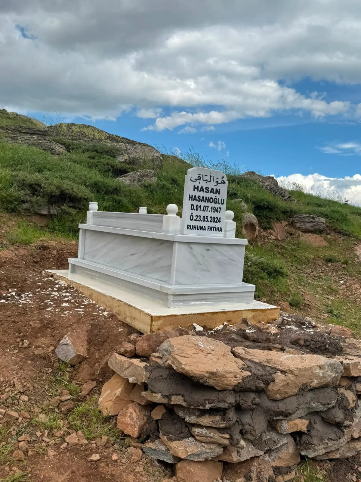 Tek Kişilik Marmara Mermer Mezar görsel 2